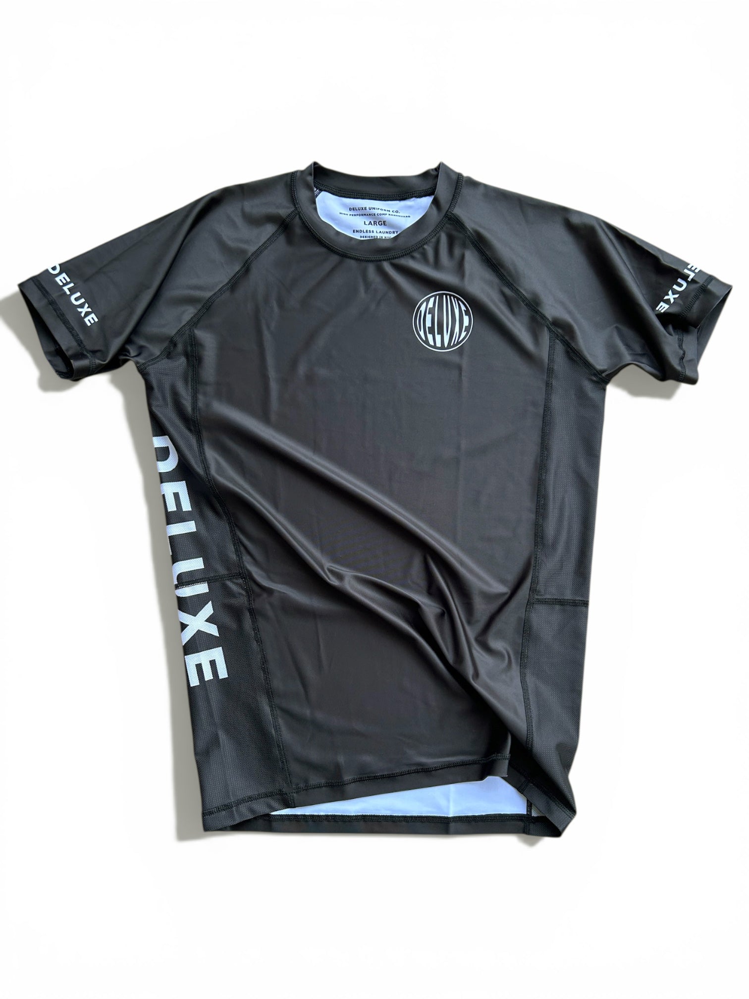COMP STNDRD™ SS RASH GUARD